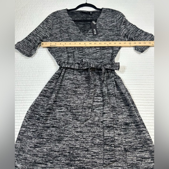 NWT Apt 9 Gray/Black Wrap Dress. Size MPetite. Casual. Wear to Work. Career. - Picture 6 of 10